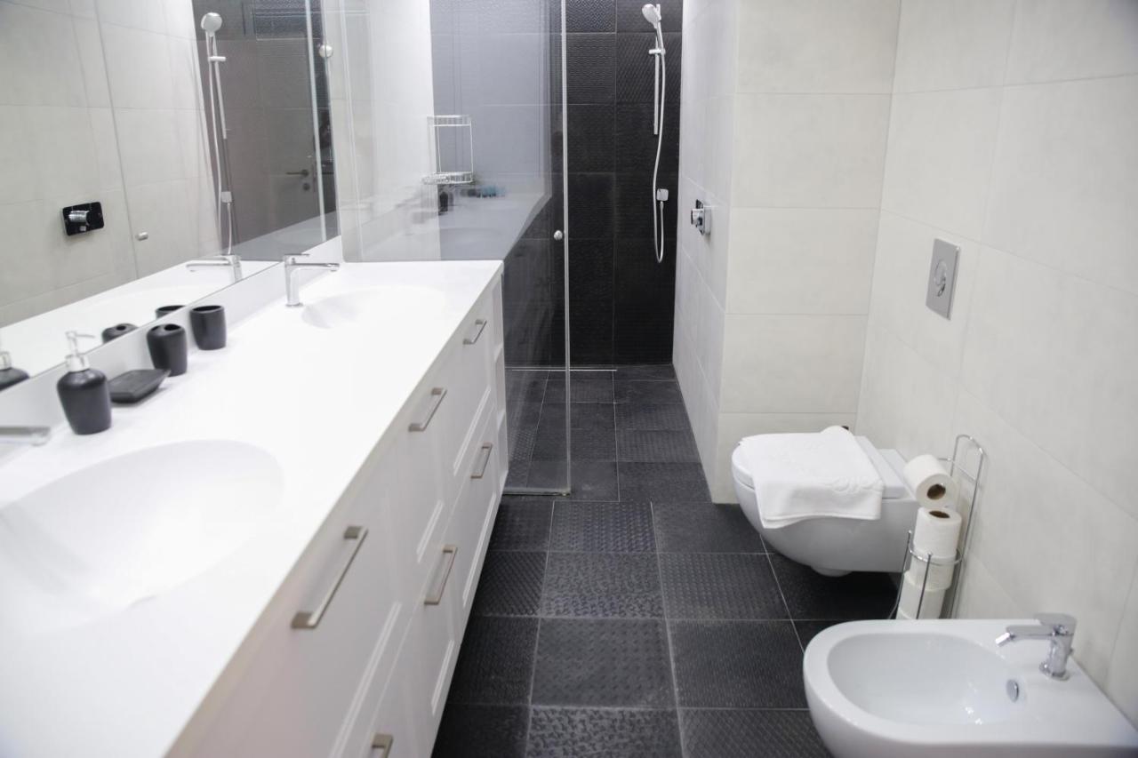 Yalarent Midtown Towers Tlv
